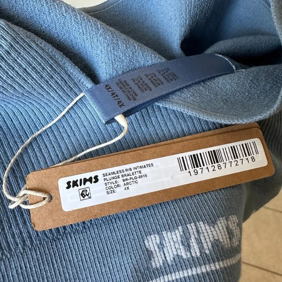 SKIMS Seamless Rib Intimates Plunge Bralette in Arctic size 4X - Picture 7 of 8